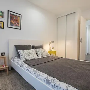 https://alfama-typical-beco-da-adia.hotels-lisbon-portugal.com